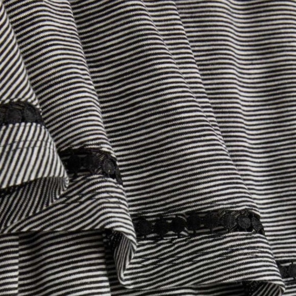 COPY - Pennington off shoulder top - Picture 2 of 2